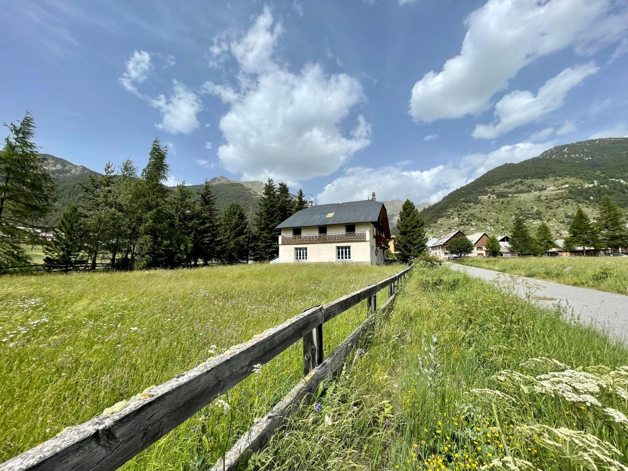 Gite Montagne 1 A 25 Places "Chalet Coste Belle" Ceillac Eksteriør billede